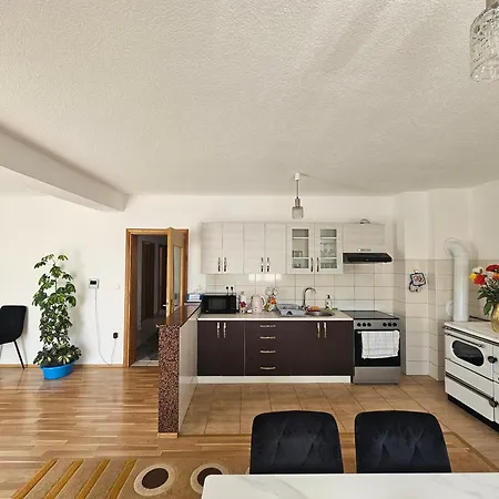 Ivan Apartman